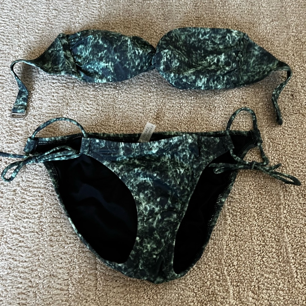 Victoria’s Secret bandeau bikini